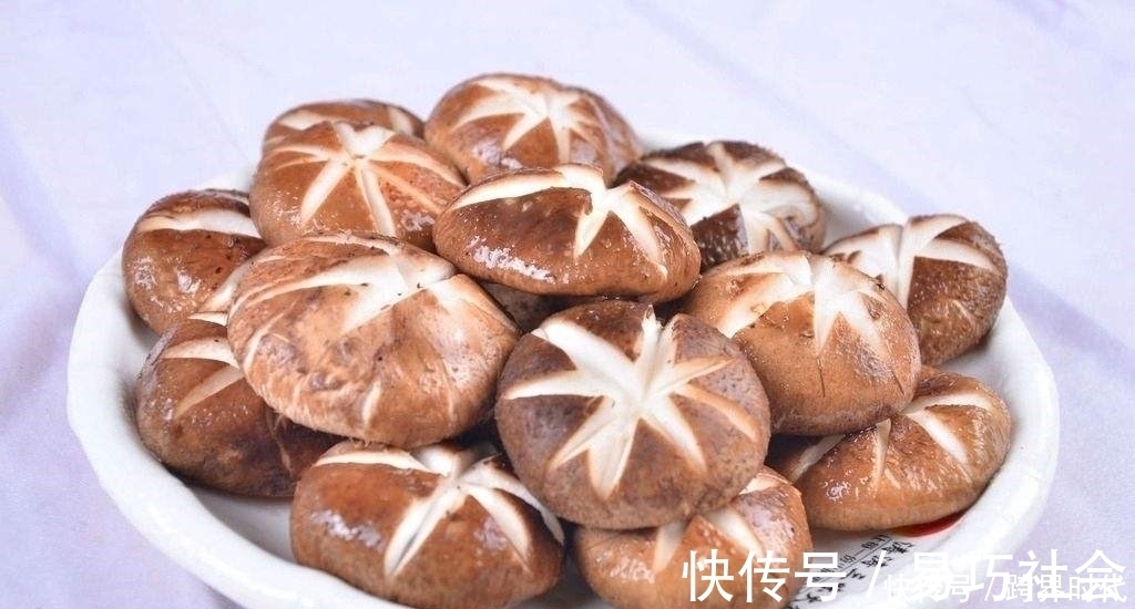 肠炎|香菇好吃营养，但医生提醒，这五种人一口都不能吃，有的赶紧改掉