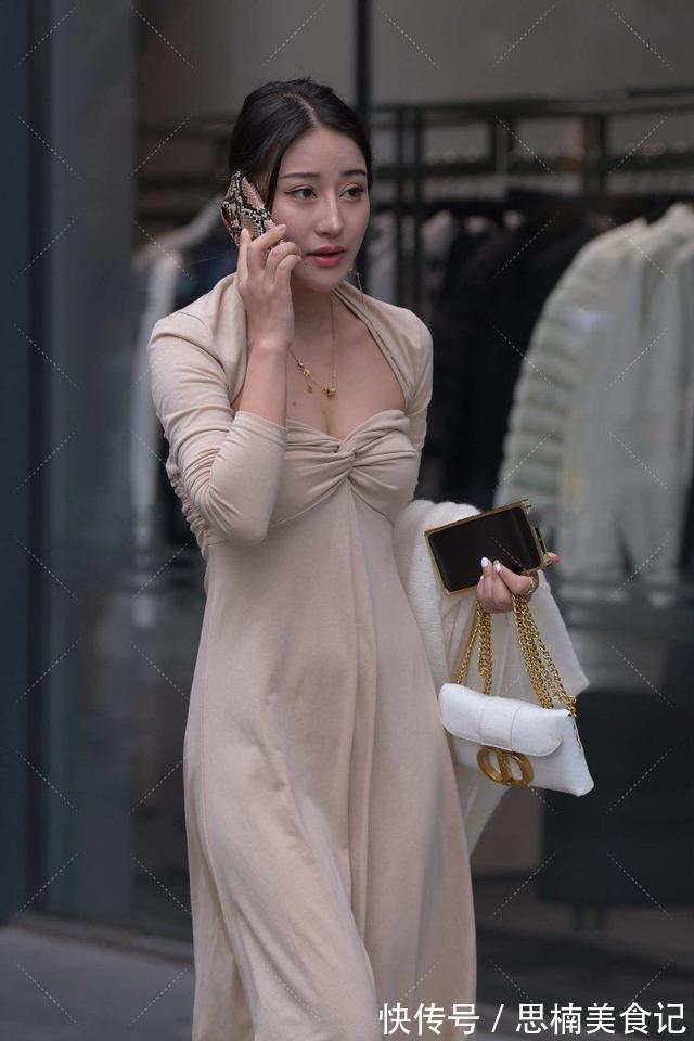 U领 不再过时的礼服,配上“U领”设计,时尚性感又显高