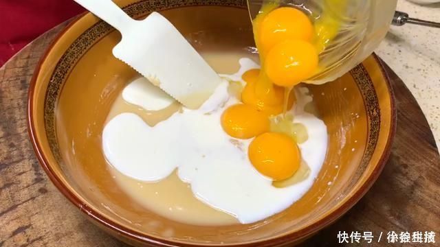 家里有鸡蛋和面粉,就能做蛋糕,不用烤箱,做法简单,比买的好吃