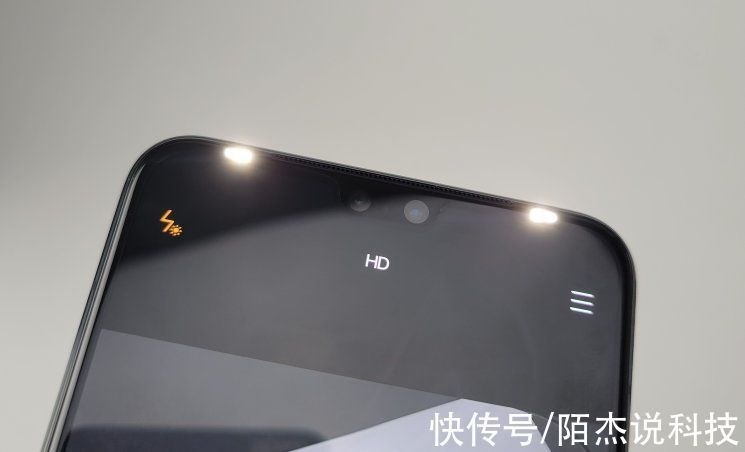 s10|都说vivo S10 Pro可以一键拍出好看的自拍，究竟是不是真的？