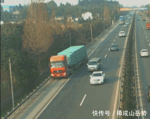 货车司机|大货车让速不让道,故意不刹车碾压违规小轿车?原因真的很现实