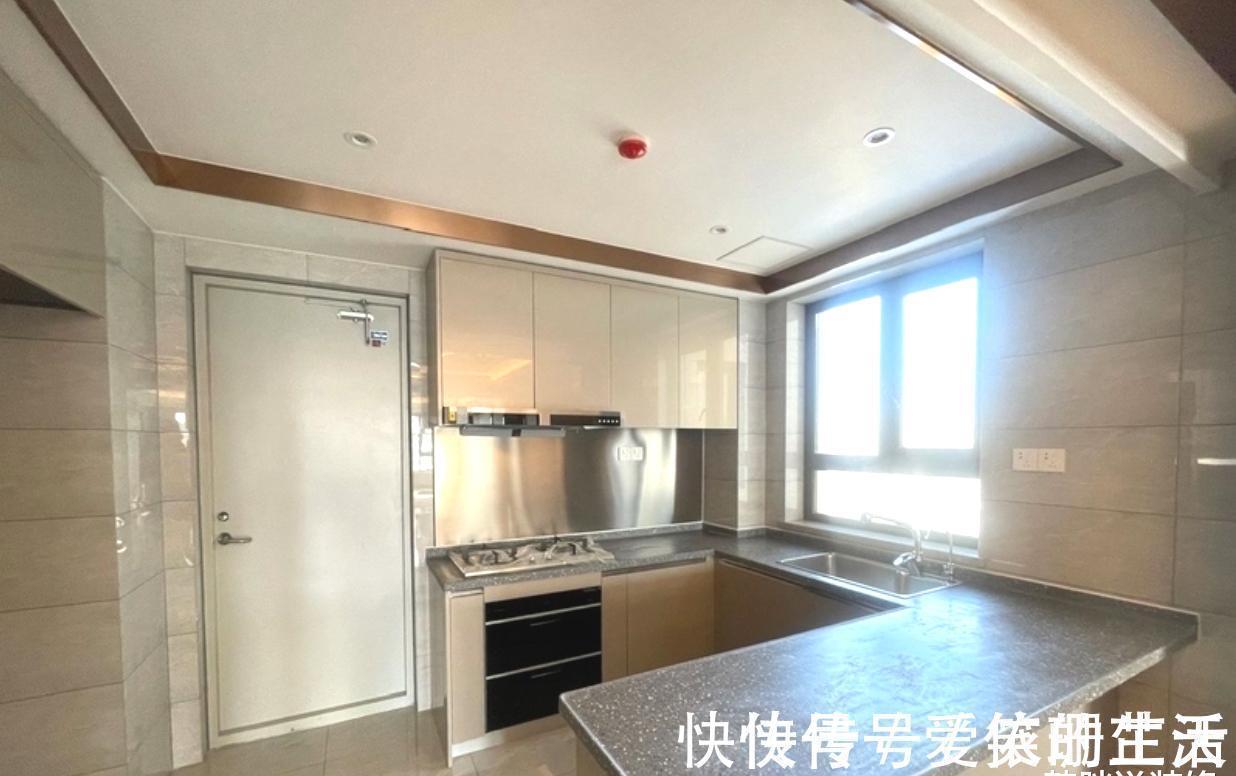 卧室|期待已久的精装房终于交钥匙了,简约清爽,买完家具就能拎包入住