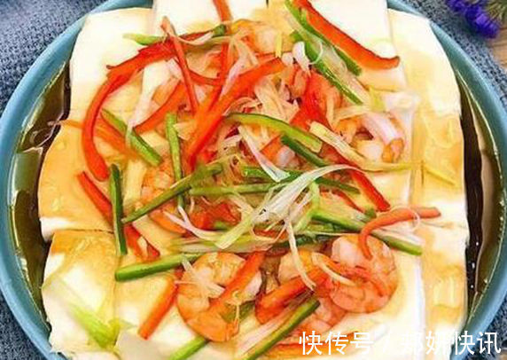 葱白|美食推荐小土豆焖排骨,海鲜蒸豆腐,贵妃鸡翅,四季豆的做法