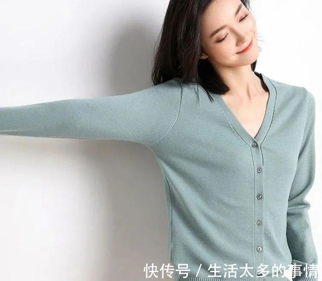 衣着感 针织开衫,秋天的时髦有它稳了!针织开衫,秋天的时髦有它稳了!