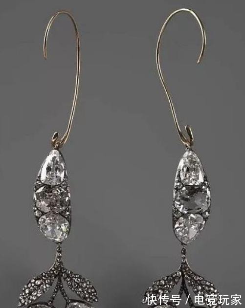 头饰$来自俄罗斯皇室的神秘珠宝,奢华的设计风格,带你领略不一样的美!