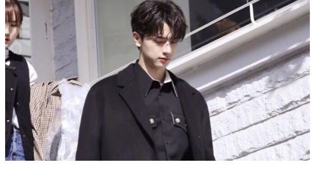 他总演“姐弟恋”，小有名气却不红，国外的人气却比肩一线？