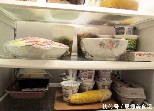 过年期间吃剩饭剩菜，会亚硝酸盐中毒吗？营养师：两种剩菜不要吃