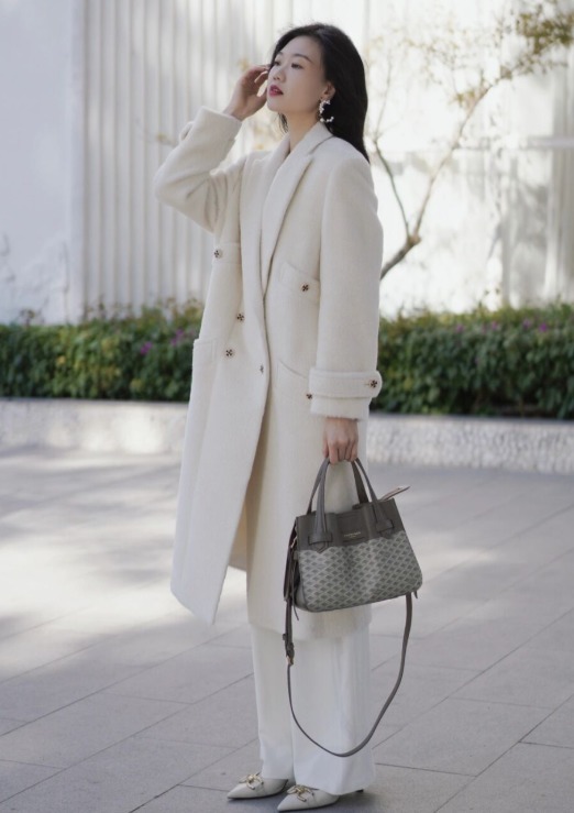 搭配 冬天大衣要怎么穿才高级?从款式和搭配入手,让你轻松美出新高度