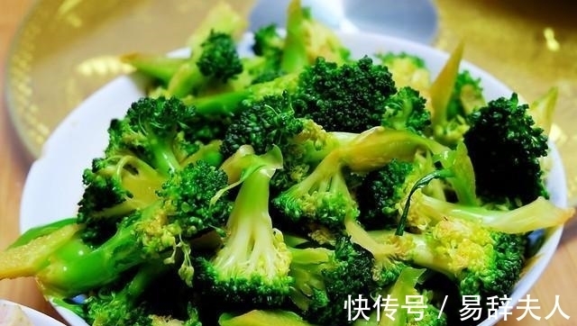 下厨|回农村老家过年,弟媳妇亲自下厨做了二十多道菜,真是太能干了!