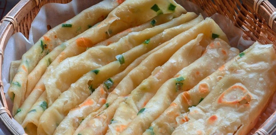 烙饼|家常烙饼最简单的做法,不用揉面不用油酥,柔软又多层,凉了不硬