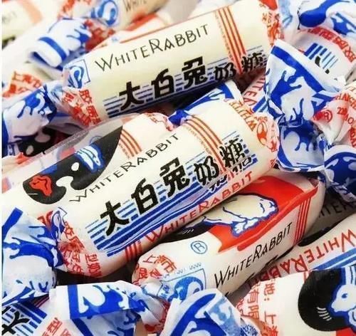 超市里|5种糖卖了近30年，没换过包装，搁超市不起眼的地方，从来不愁卖