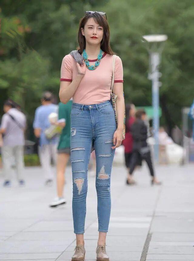 时髦|离开了修身, “破洞裤”带你领略时髦, 感受与众不同之美!