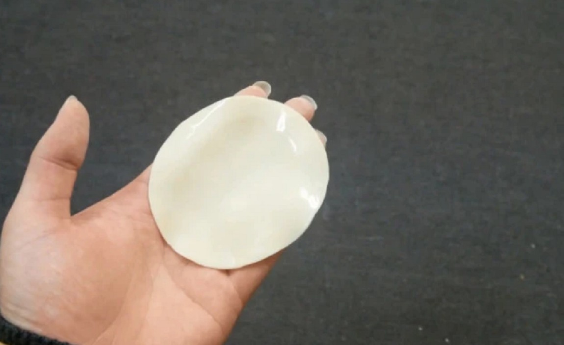 包饺子最快速的方法，一步就完成，外形好看还煮不破，赶紧学学