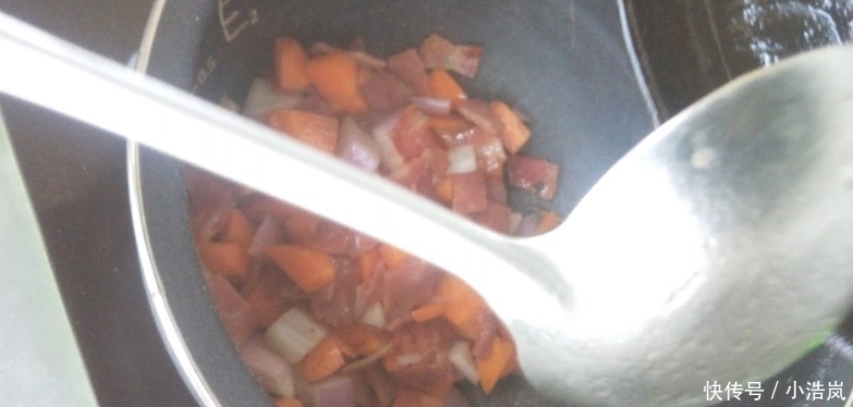 效果|蒸大米饭时,别再傻傻加南瓜和红薯了,多加它,改善睡眠效果好