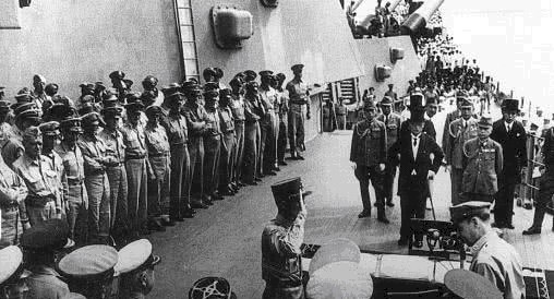 蒋介石|1945年日本投降仪式,为何蒋介石不参加,而是徐永昌和何应钦