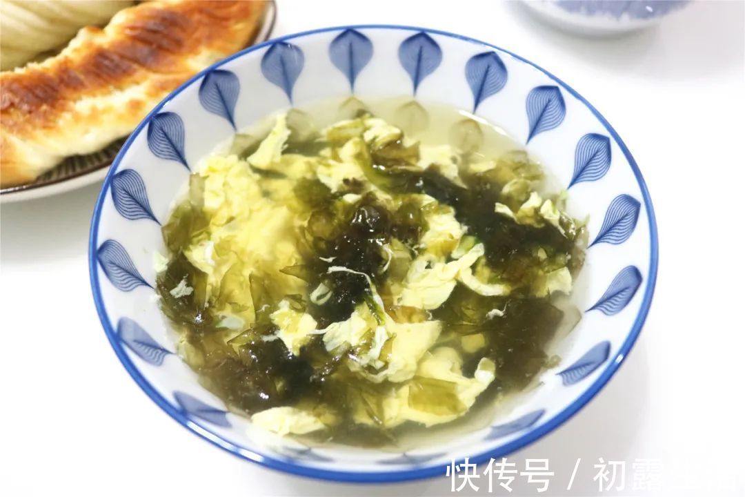 煎花卷|我家爱吃这面食，比包子大饼都简单，早餐蒸一锅，孩子抢着吃