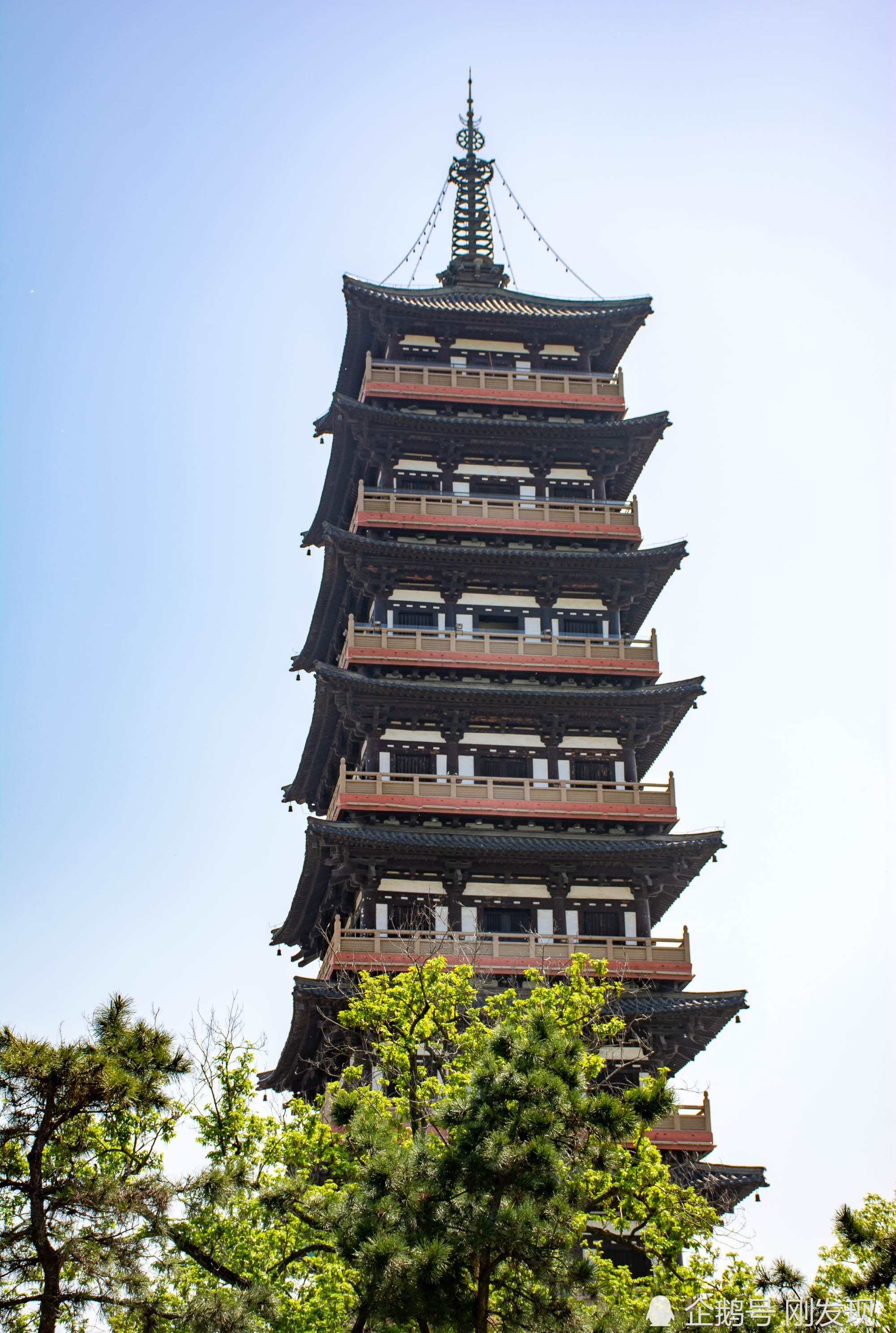 老年|千年古刹历经劫难，从古至今八次大修，十八年前终于修成四A景区