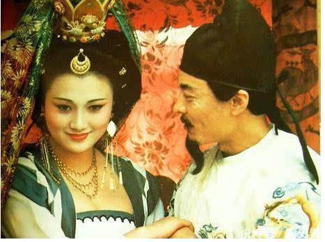 以杨玉环|杨贵妃的两个特殊嗜好，让她18年无孕，这两个习惯可能你也有