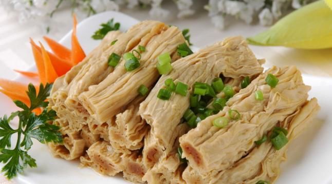 日常生活中的一种食物，是天然黄体酮，女人常吃养好子宫