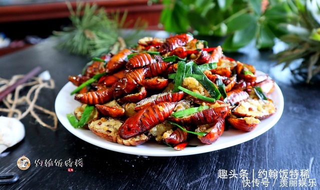 东北的“4大硬菜”,外地人表示“下不去嘴”,本地人却吃着贼香