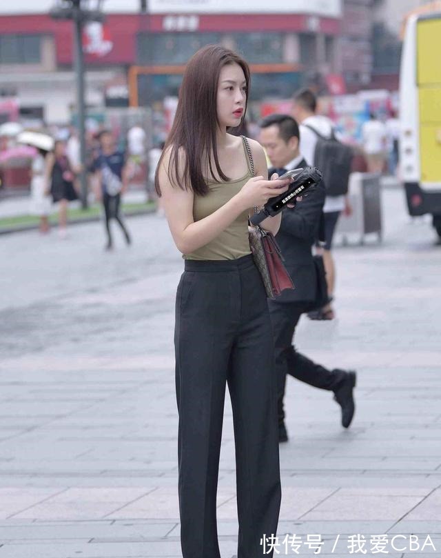 装扮|摩登个性的瑜伽裤装扮富有精致感觉,体现完美状态,束腰显瘦!