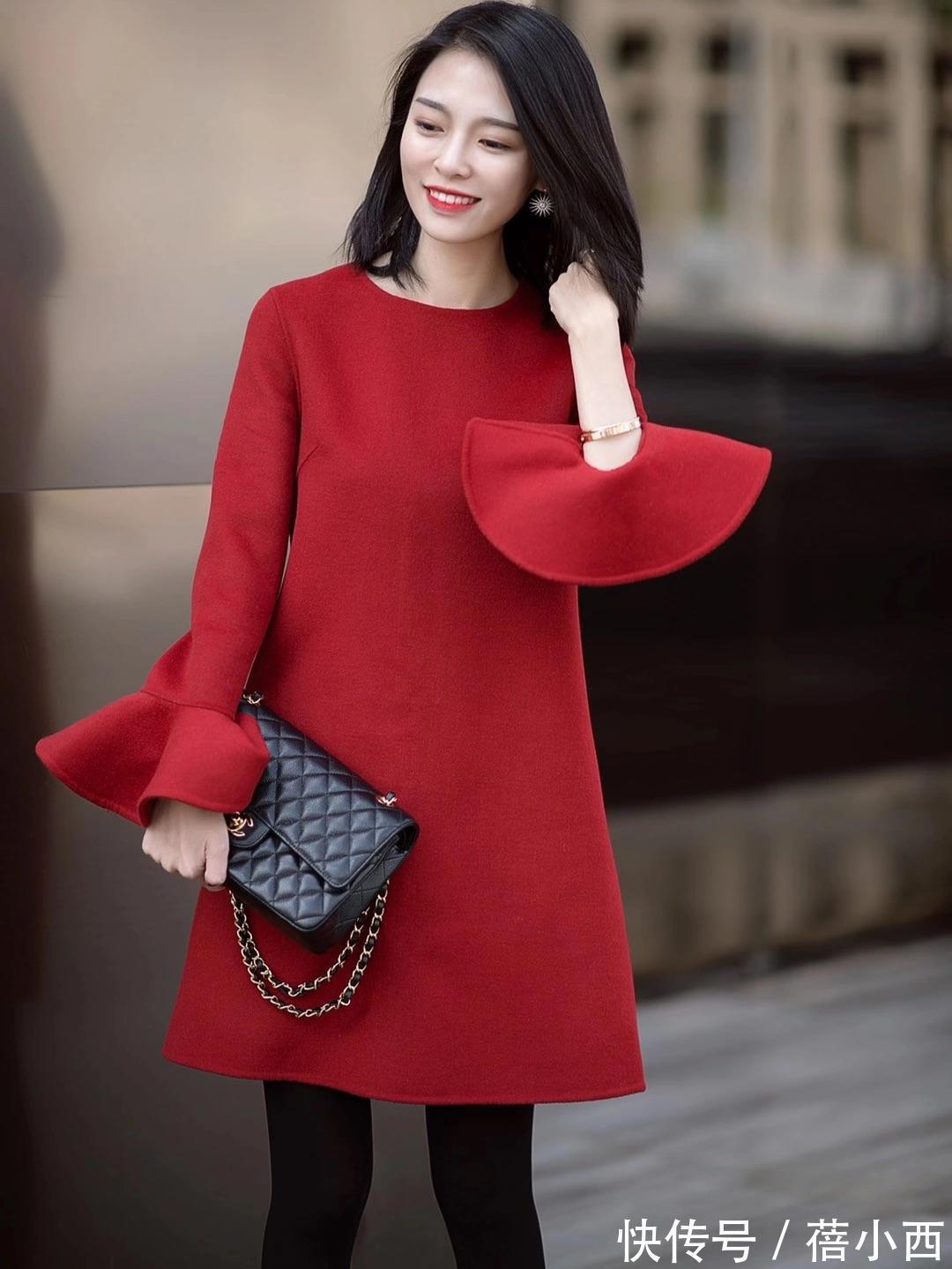 战袍 新年战袍你准备好了吗?“红色连衣裙”吸睛满分,优雅又有女人味