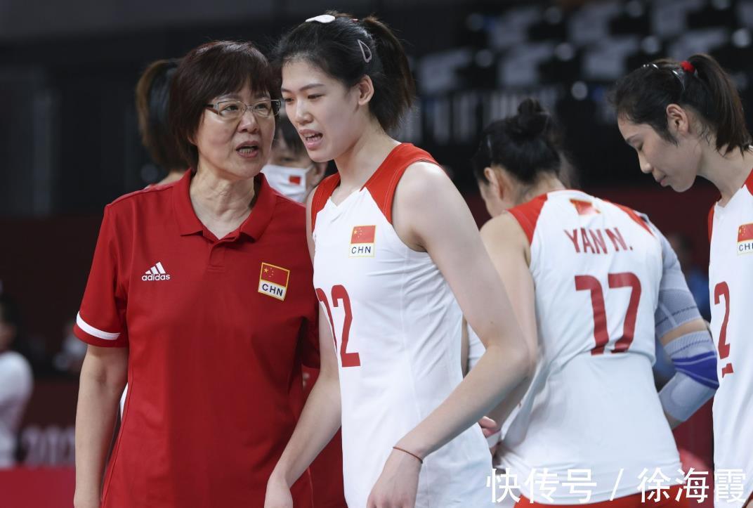 国家队|呐喊式放风!蔡斌重申女排不搞特殊化,没有七仙女,一人呼之欲出