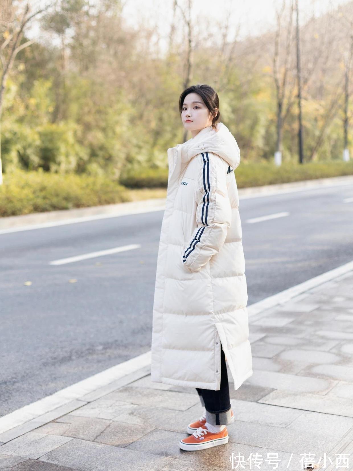 小姐姐|真正的保暖穿搭在这里,长款、短款羽绒服,配半身裙、裤子都很美
