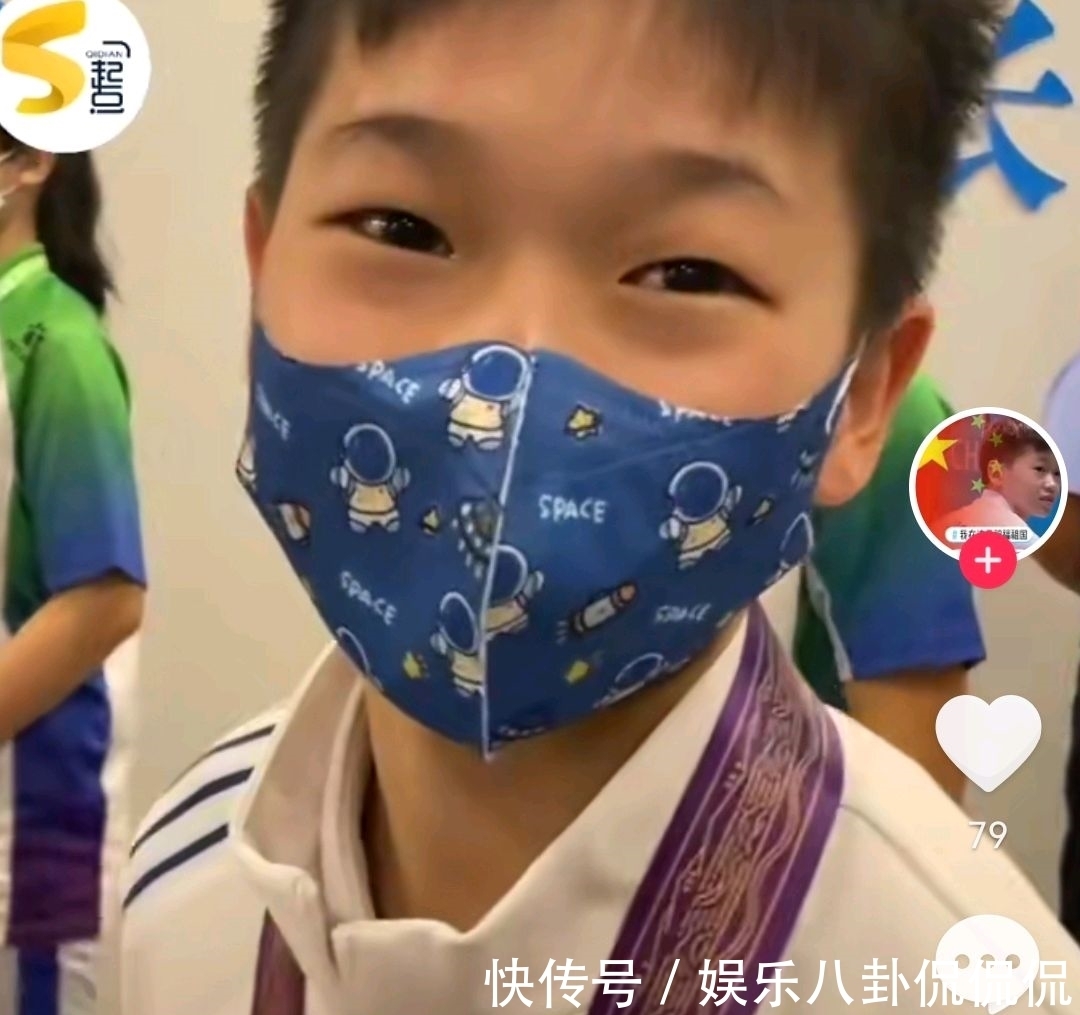 全红婵|记者当面夸奖全红婵!红姐眯着眼睛连说谢谢,一高兴把秘密说出来