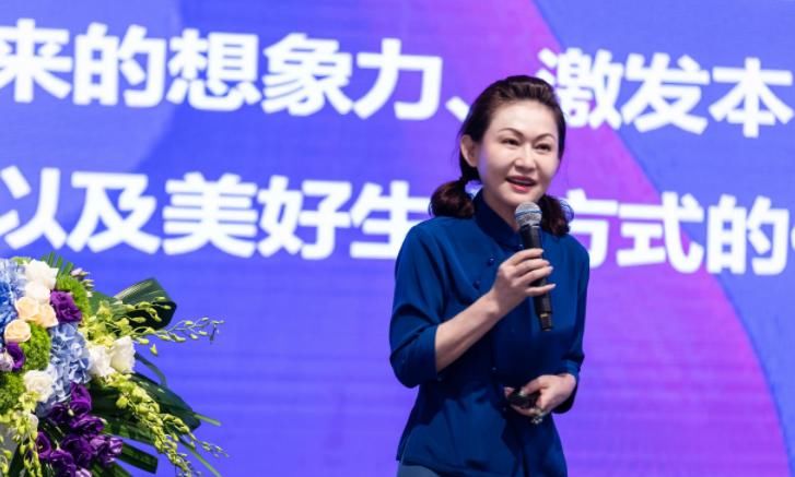 女明星背后的富豪：手握450亿资产，掌控全球三分之一的市场