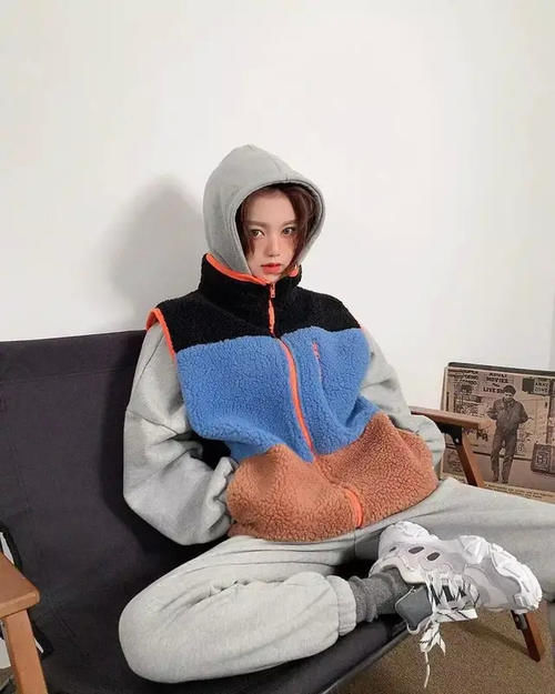 过了立春，脱了厚衣服，早春穿什么最合时宜？