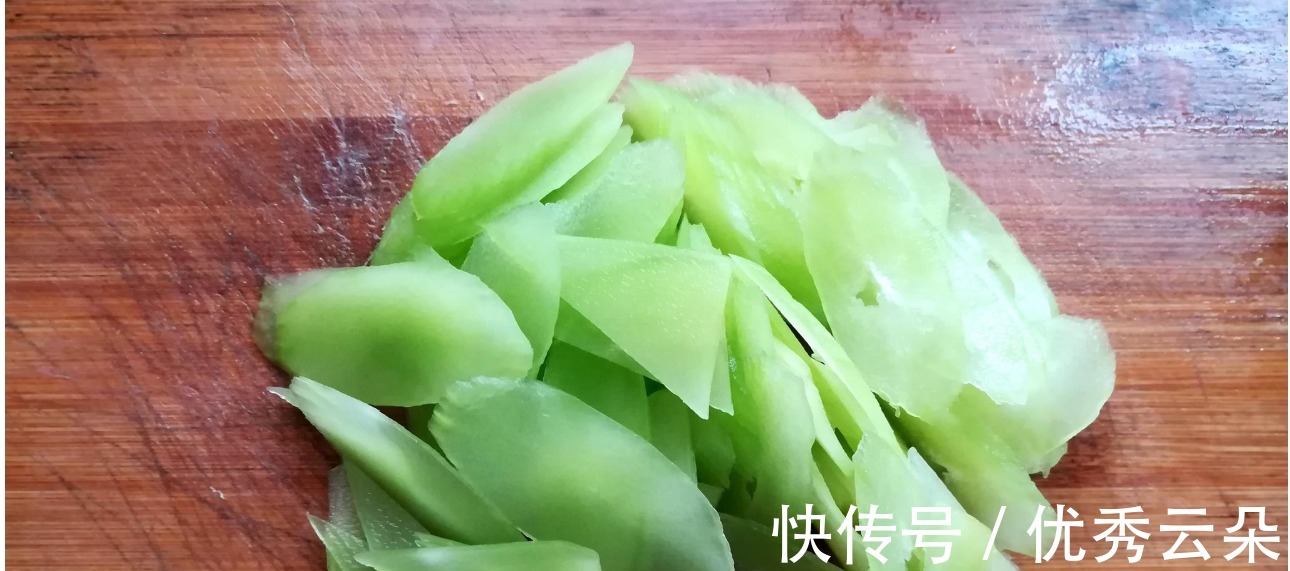 秋天，吃莲藕不如吃它，脆嫩爽口营养丰富，太适合秋天吃了！