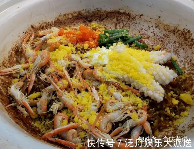 沂蒙炒鸡|老丈人办升学宴,我随礼一千元,看看他安排的这桌菜,值多少钱