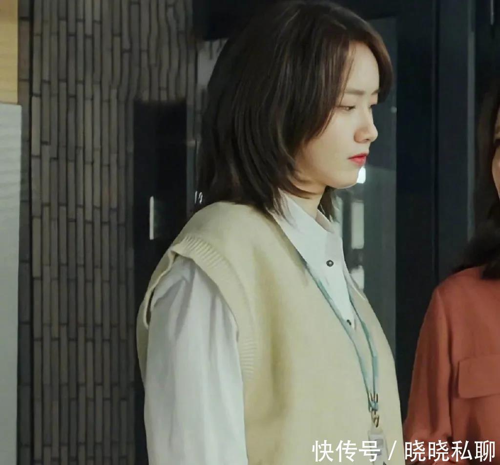 内扣|圆脸女生别乱剪头发,冬天适合留这4种发型,时髦还显脸小!