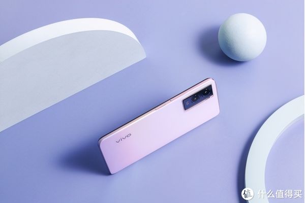 音量|1399元起，vivo Y55s凭6000mAh大电池成新续航标杆