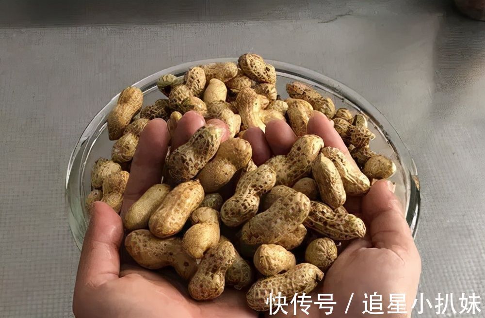 中老年人|高血压人群吃花生,到底是升血压还是降血压?用新研究结论告诉你