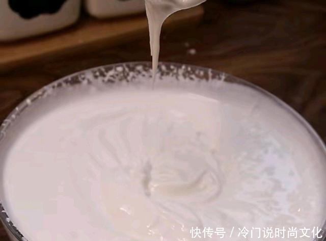 满满的|它有着满满的卡路里,但却是我无法抗拒的诱惑,一切靠后先吃再说