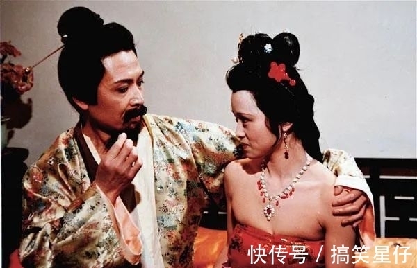 抄检大观园|红楼梦第七十五回过中秋节为何有悲音,这节暗伏贾家的四个大问题