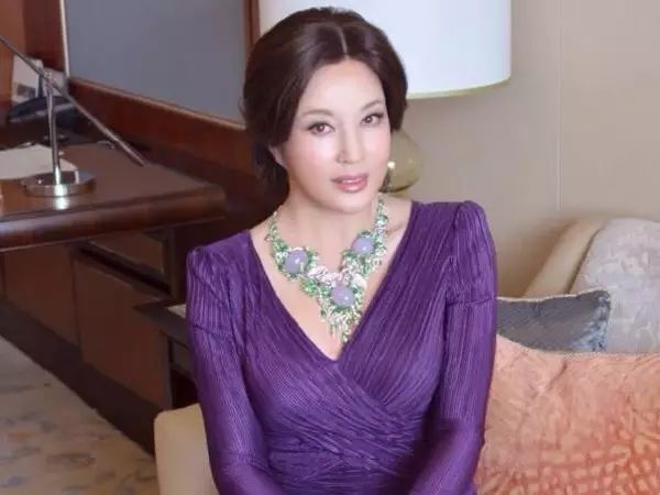 翡翠|好玩意都被演艺圈包圆了!盘点10大明星收藏家!