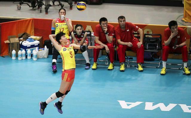 中国女排国家队|13扣3中完全哑火!女排快刀手关键时刻掉链子,重返国家队有困难