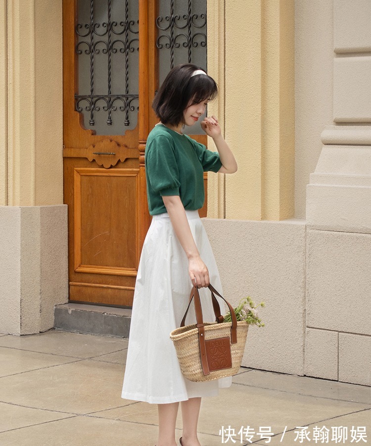 女神|女神博主绿色衣服单品穿搭，居然能搭配得那么好看，优雅又显白