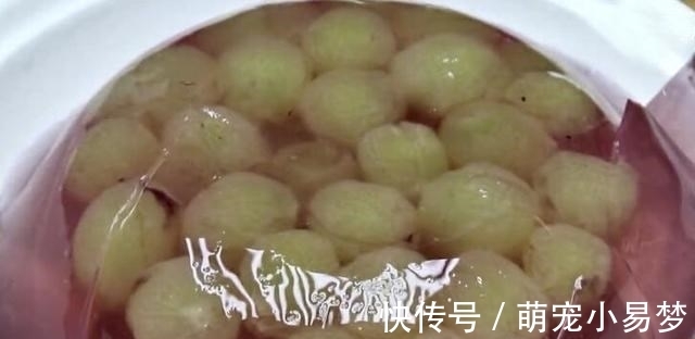 夏天|夏天，遇到此果我必买10斤，补钙又补铁，锅中一煮爽滑又筋道