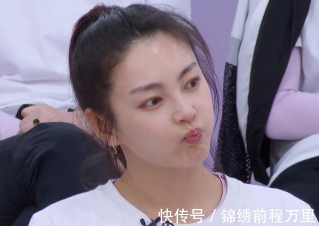 姐姐們|《乘風(fēng)破浪的姐姐》開場舞集訓(xùn)伊能靜站C位,萬茜全程笑看不吱聲