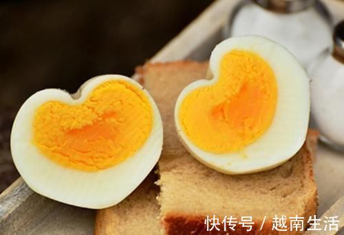 笨鸡蛋|每天吃一个鸡蛋，有助于养生？可能并不是，这4个误区，尽量避开