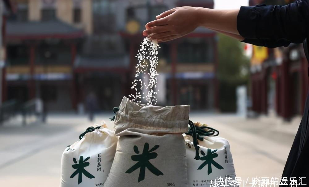 不错|熬白粥时,锅里只加水就不错了!大厨教你这3招,米粥黏稠又好喝