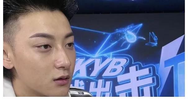 帶貨首秀被指割韭菜，黃子韜憤而反擊：你有什么資格酸我？