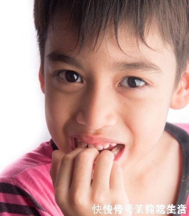 指甲|自小“咬指甲”的孩子,长大后怎么样了医生逃不掉2种结局