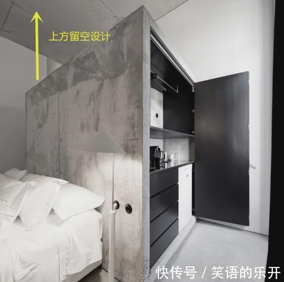 电视|小户型的卧室不用封死，隔断这样设计，当电视墙当置物架，更好用