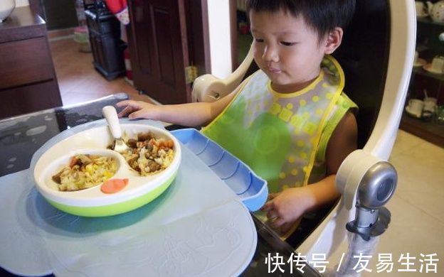 米饭|不要再给孩子吃“2种饭”了，会给肠胃增加负担，影响孩子发育