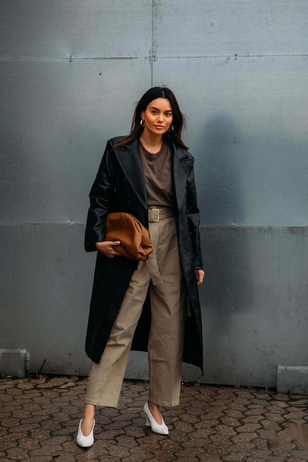 教你美｜你和“高级感穿搭”之间的距离，也许就差一条腰带